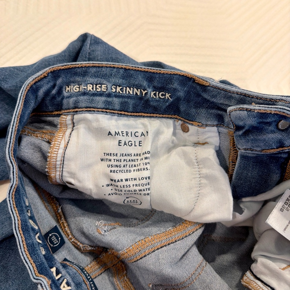 American Eagle Next Level High-Waisted Skinny Kick Jeans | 6 | Indigo - Picture 3 of 8